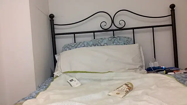 Snapshot of Cazzocollant chatting on October 22, 1:04 pm Cazzocollant online show from October 22, 1:04 pm