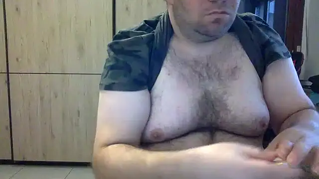 Snapshot of Cazzocollant chatting on December 14, 3:15 pm Cazzocollant online show from December 14, 3:15 pm