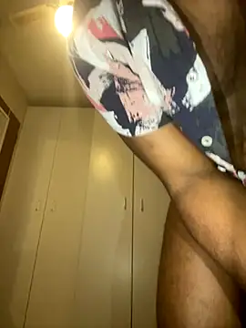 Snapshot of YesTheSexiest chatting on October 22, 9:18 pm YesTheSexiest online show from October 22, 9:18 pm