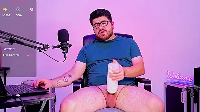 jax luna online show from December 6, 6:04 am