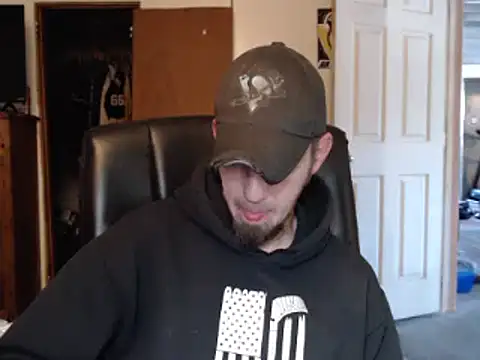 pensguy30 online show from December 13, 8:37 pm