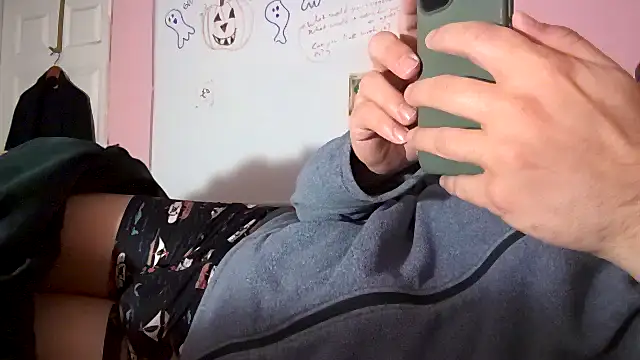 uncuthubs online show from October 30, 4:25 am