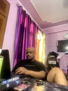 Dick 6inches online show from October 16, 5:04 am