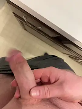 madman11222 online show from March 16, 5:25 am