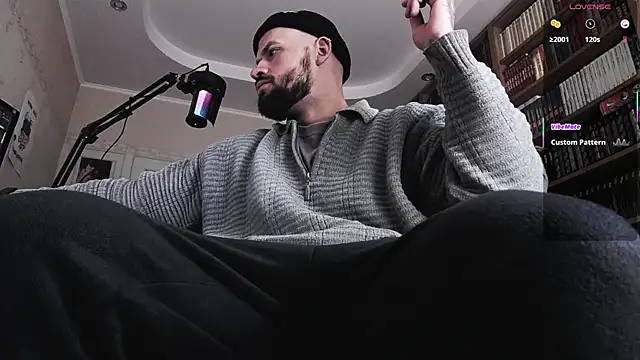 Snapshot of FindomJason chatting on October 1, 12:53 pm FindomJason online show from October 1, 12:53 pm