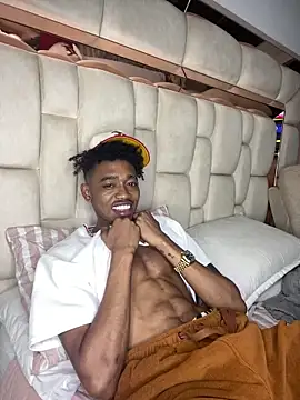 matatanlove online show from February 28, 11:45 pm