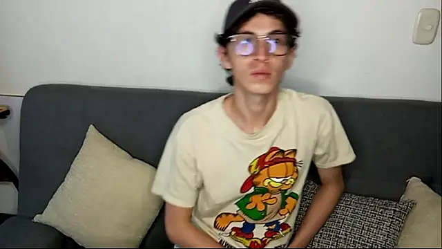 Snapshot of Norehg chatting on October 1, 11:03 am Norehg online show from October 1, 11:03 am