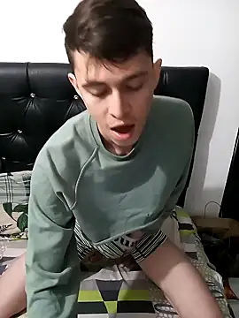 Snapshot of Norehg chatting on February 1, 8:18 am Norehg online show from February 1, 8:18 am