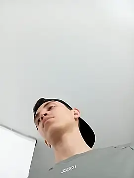 Snapshot of Norehg chatting on February 19, 3:06 am Norehg online show from February 19, 3:06 am