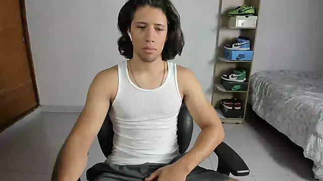 imtonny19 online show from February 8, 11:57 pm