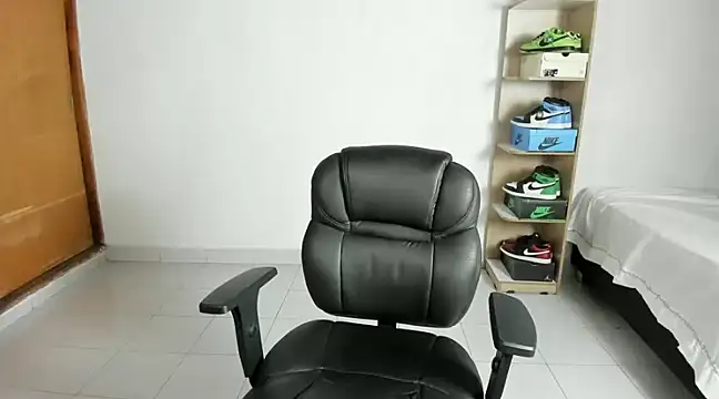 imtonny19 online show from January 11, 1:27 am