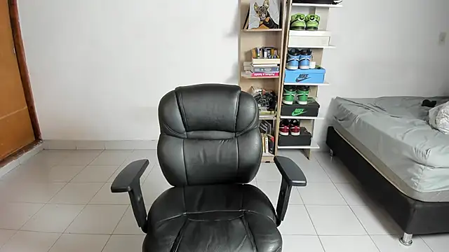 imtonny19 online show from October 12, 11:59 am