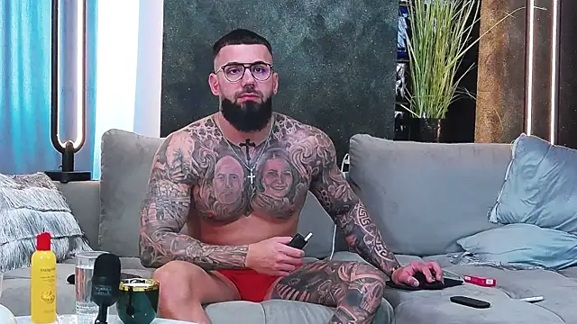 masterkingofmusclee online show from March 19, 1:07 pm