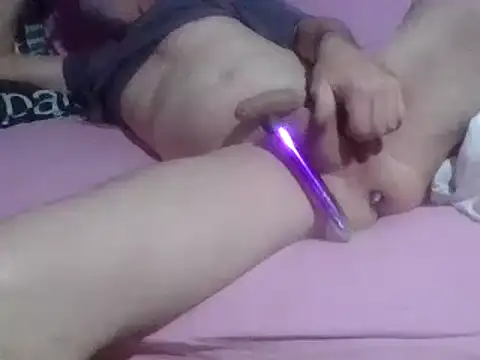 petitpeps84 online show from March 15, 9:27 pm