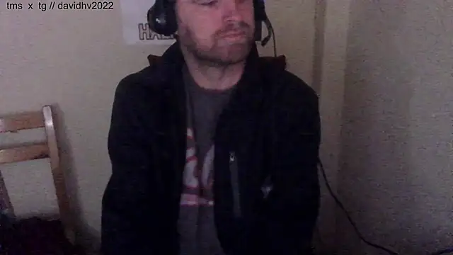 Snapshot of Davidhv2022 chatting on September 18, 1:46 pm Davidhv2022 online show from September 18, 1:46 pm