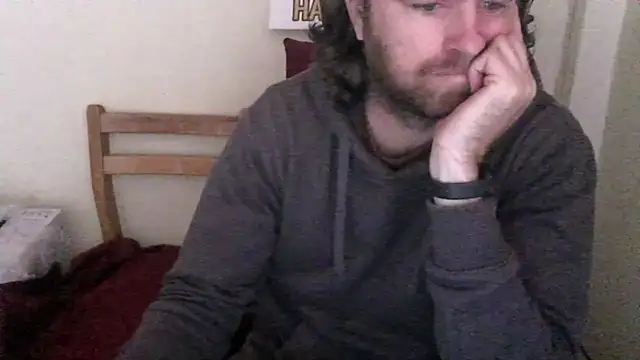 Snapshot of Davidhv2022 chatting on December 3, 3:55 pm Davidhv2022 online show from December 3, 3:55 pm