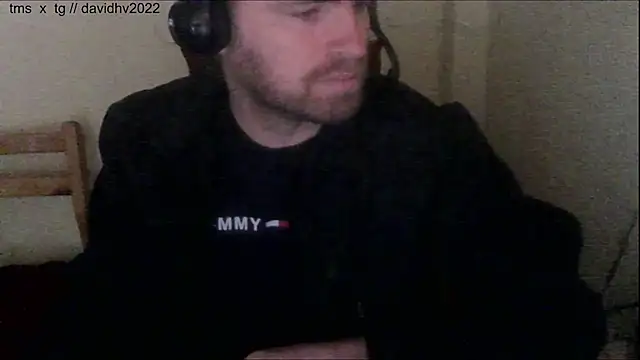 Snapshot of Davidhv2022 chatting on October 23, 2:09 pm Davidhv2022 online show from October 23, 2:09 pm