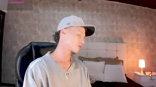 angelcortes online show from January 13, 10:25 pm