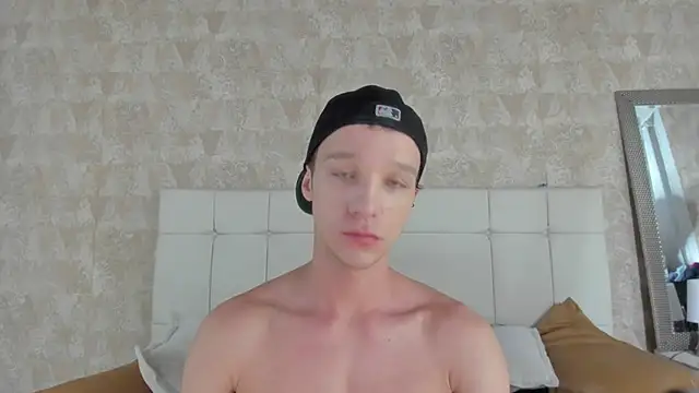 angelcortes online show from December 16, 11:28 am