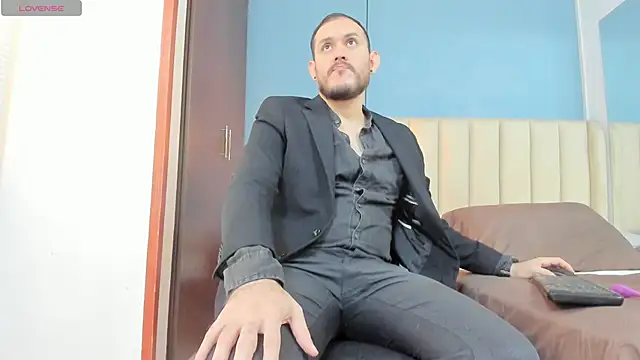 jeanpiere  online show from November 9, 12:31 pm