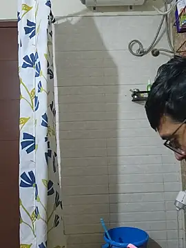 Snapshot of surfer_fun29 chatting on December 8, 11:24 am surfer fun29 online show from December 8, 11:24 am