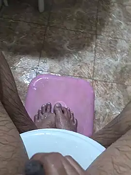 Snapshot of surfer_fun29 chatting on March 10, 3:45 am surfer fun29 online show from March 10, 3:45 am