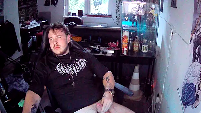 Longcock3345 online show from June 6, 7:53 pm