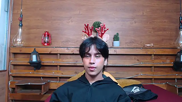 alex 477 online show from December 2, 11:46 am