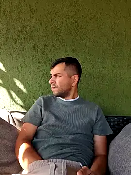 hornny1995 online show from September 15, 12:28 pm