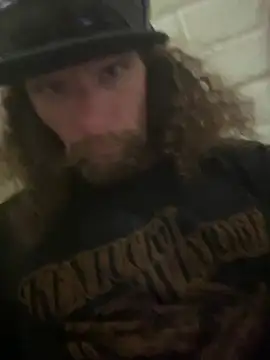 Crackkers online show from April 23, 8:22 pm