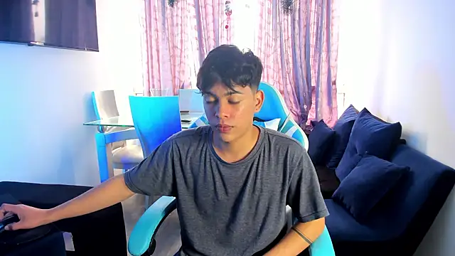 Franco Rizzo  online show from February 3, 8:24 pm