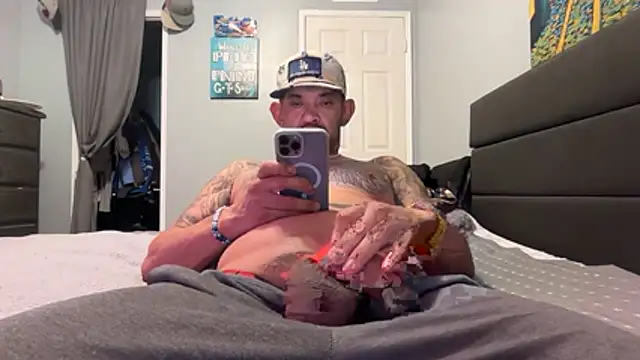 RoodoggXL online show from January 16, 2:47 am