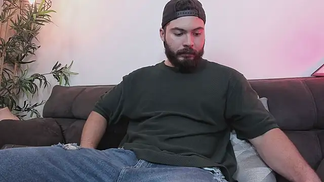 SebastianVilla  online show from May 31, 9:05 pm