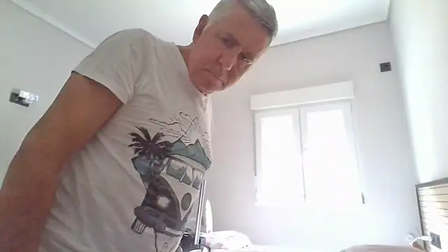 parejamlga58 online show from April 11, 1:58 pm