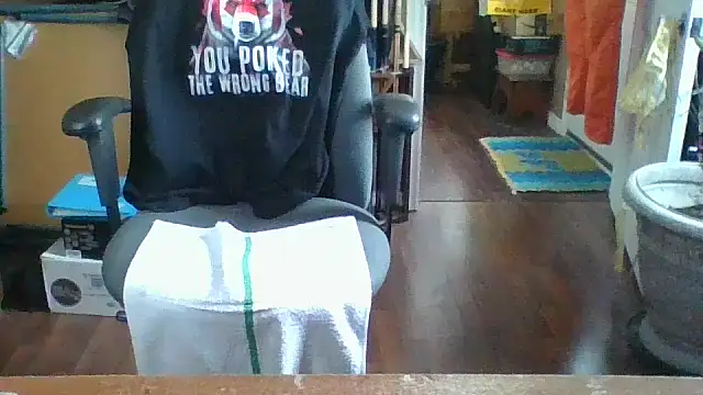 Daremeknot online show from December 3, 4:13 pm