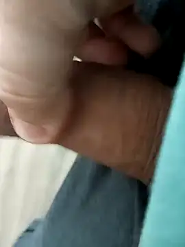 Snapshot of DANY49DANY49 chatting on February 21, 11:44 am DANY49DANY49 online show from February 21, 11:44 am