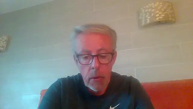 tuggy59 online show from April 15, 6:02 am