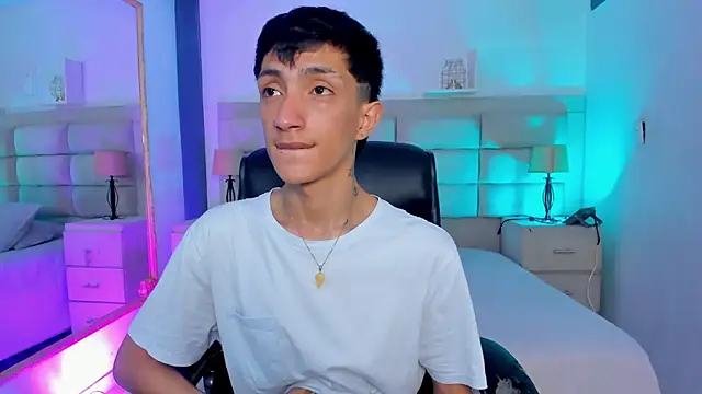 DereckCooperr online show from October 6, 8:57 pm