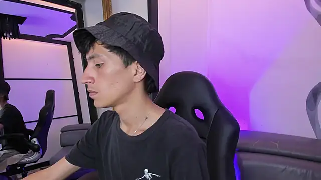 DereckCooperr online show from September 26, 9:01 pm