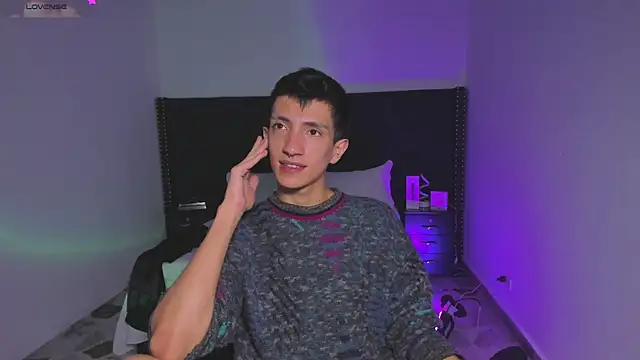 DereckCooperr online show from January 5, 5:09 am