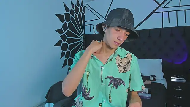 DereckCooperr online show from February 13, 9:17 pm