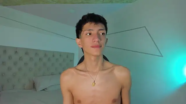 DereckCooperr online show from October 7, 10:47 pm