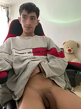 DereckCooperr online show from March 8, 5:09 pm