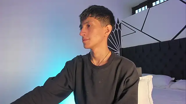 DereckCooperr online show from March 11, 9:15 pm