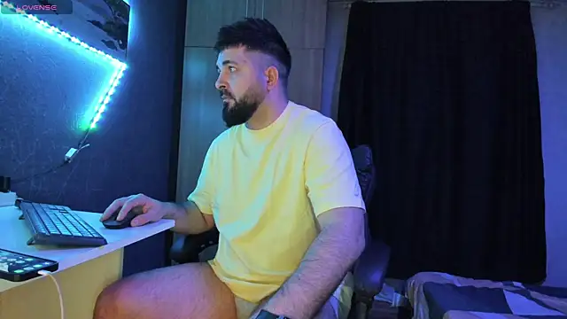 Snapshot of Eduu2322 chatting on March 9, 10:08 pm Eduu2322 online show from March 9, 10:08 pm