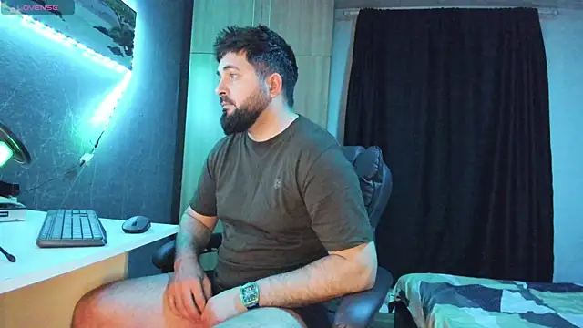 Snapshot of Eduu2322 chatting on February 4, 11:06 pm Eduu2322 online show from February 4, 11:06 pm