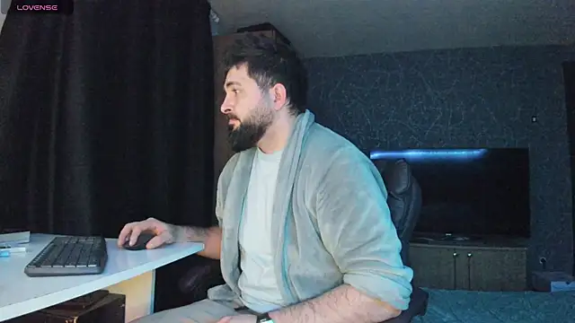 Snapshot of Eduu2322 chatting on January 8, 11:09 pm Eduu2322 online show from January 8, 11:09 pm