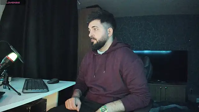 Snapshot of Eduu2322 chatting on January 18, 11:11 pm Eduu2322 online show from January 18, 11:11 pm