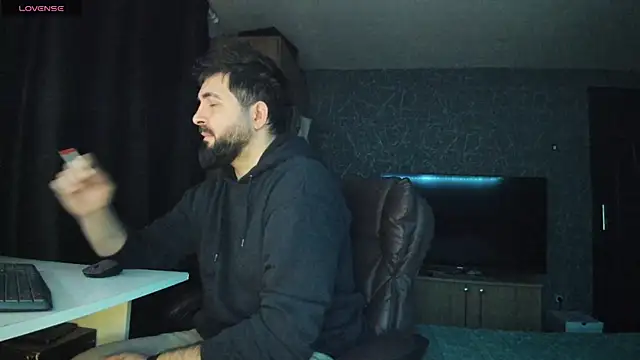 Snapshot of Eduu2322 chatting on January 7, 10:41 pm Eduu2322 online show from January 7, 10:41 pm