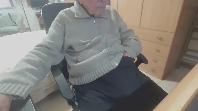 papillonhotofficial online show from October 5, 8:07 am